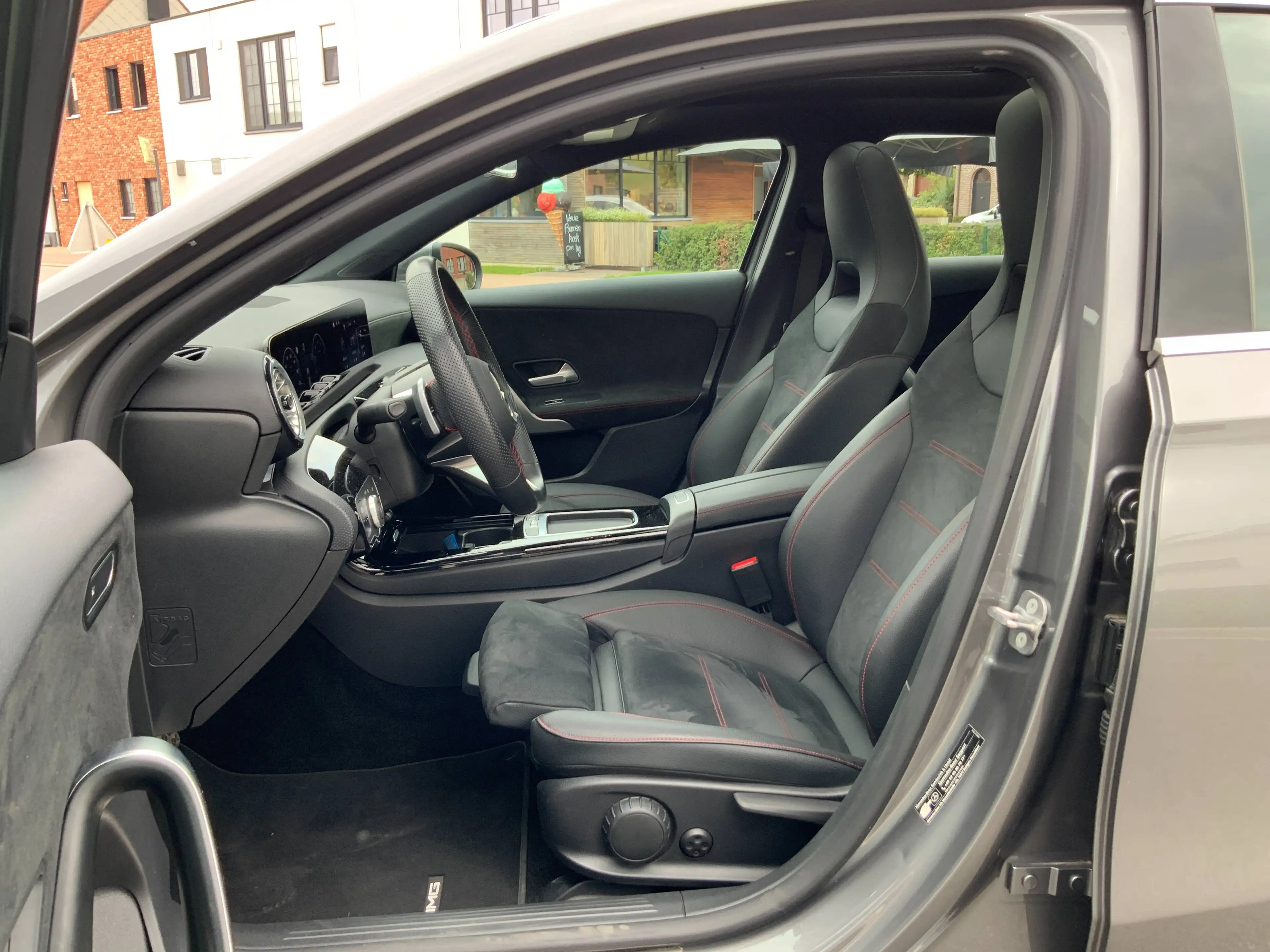 Mercedes-Benz A 180 AMG Line panorama dak led — photo 7