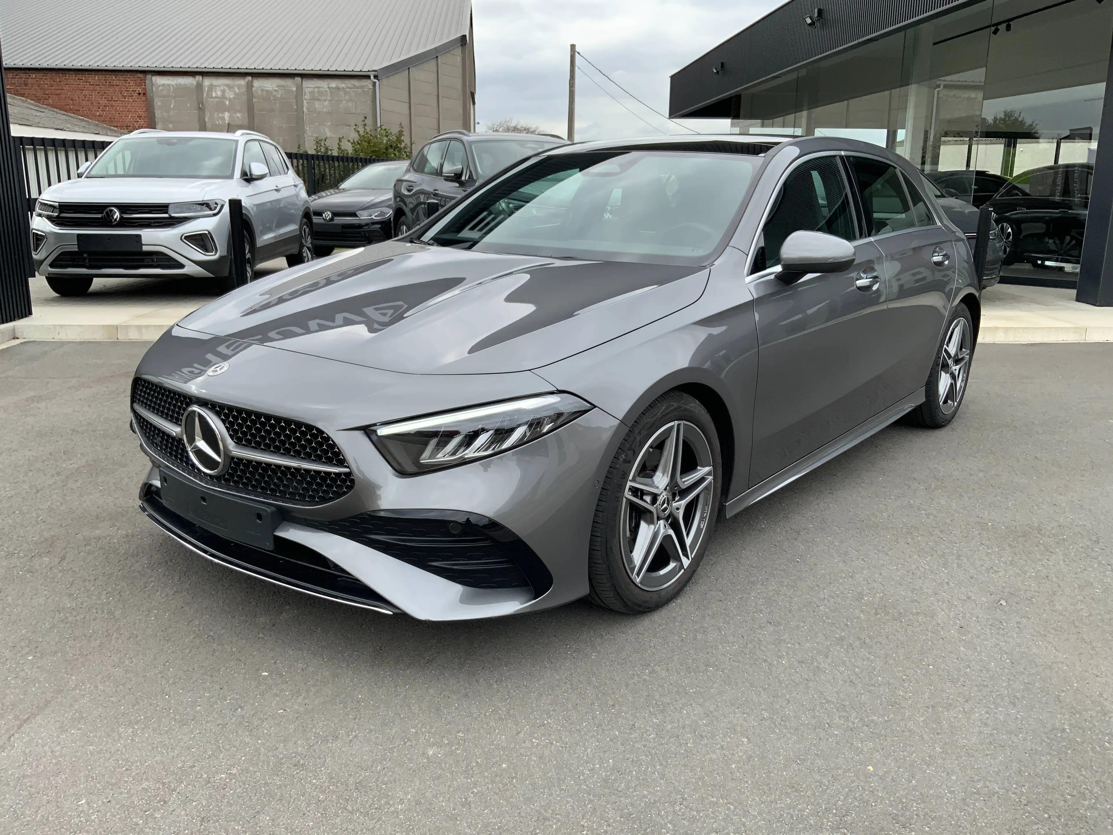 Mercedes-Benz A 180 AMG Line panorama dak led — photo 2