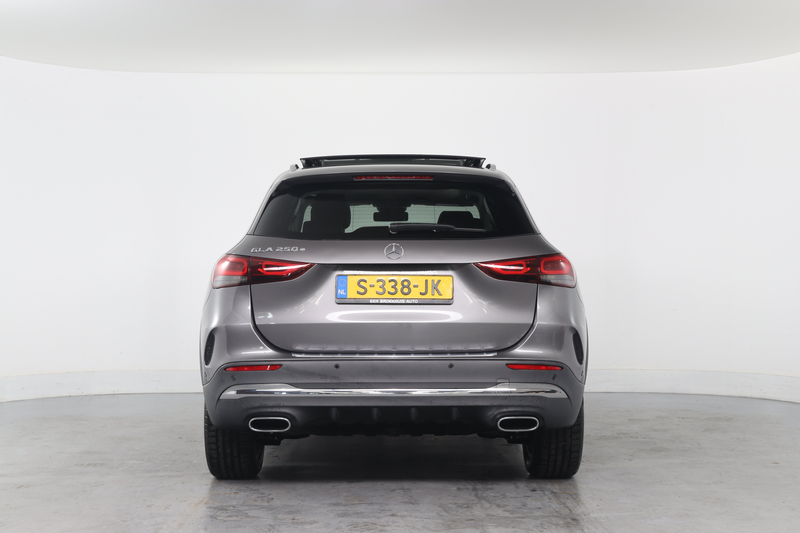 Mercedes-Benz GLA 250 e AMG Line | Elektrisch Panoramadak | Memory | 360 — photo 4