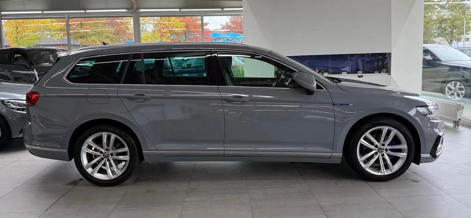 Volkswagen Passat Variant Passat*Variant*GTE*R-Line*ACC*LED*LEDER*AHK* Grau - 2