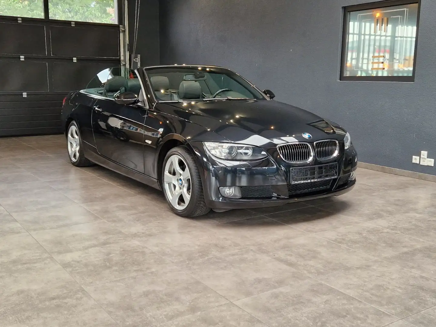 BMW 325 i Cabriolet*Xenon*PDC*Temp*Klimaauto* Schwarz - 1