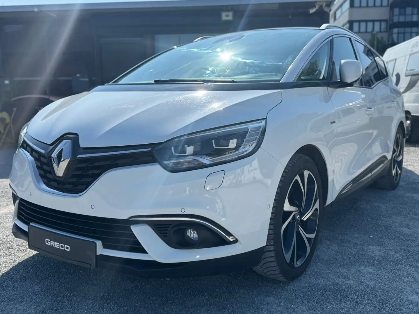 Renault Scenic IV Grand BOSE Edition | Panorama | 7 Sitz Weiß - 1