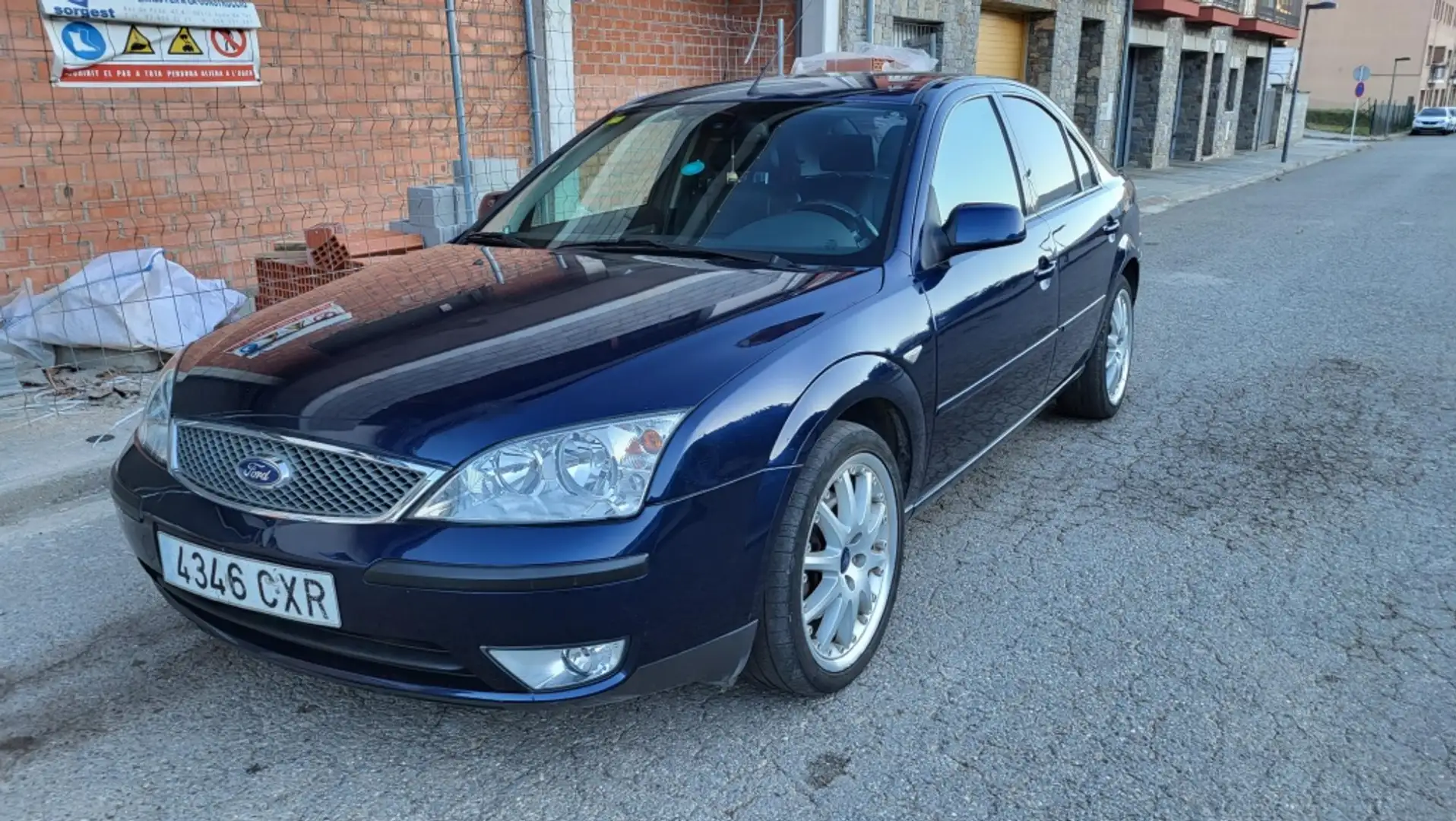 Ford Mondeo 2.0 TDCi Trend 6vel Blauw - 2