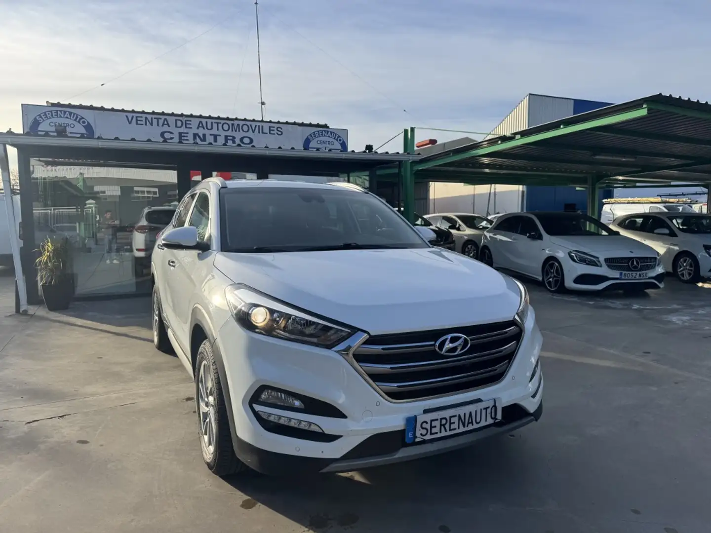 Hyundai TUCSON 2.0CRDI Tecno 4x4 Weiß - 1