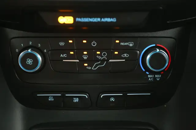 Ford Transit Connect view 13