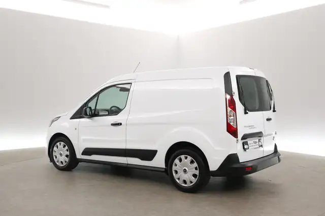 Ford Transit Connect view 4
