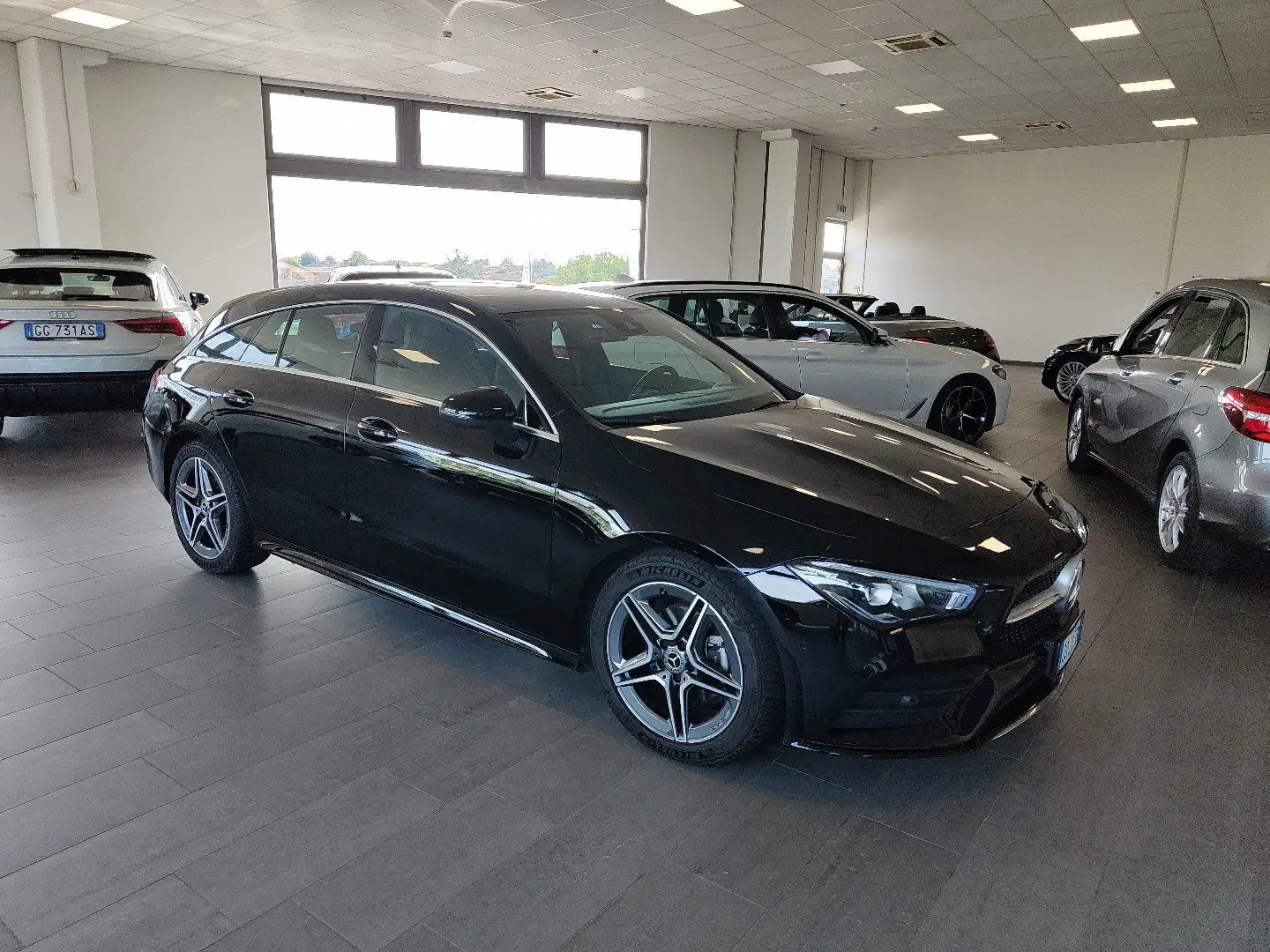 Mercedes-Benz CLA 180 d Premium Auto Navi Cruise Fari LED Cerchi 18 Schwarz - 2