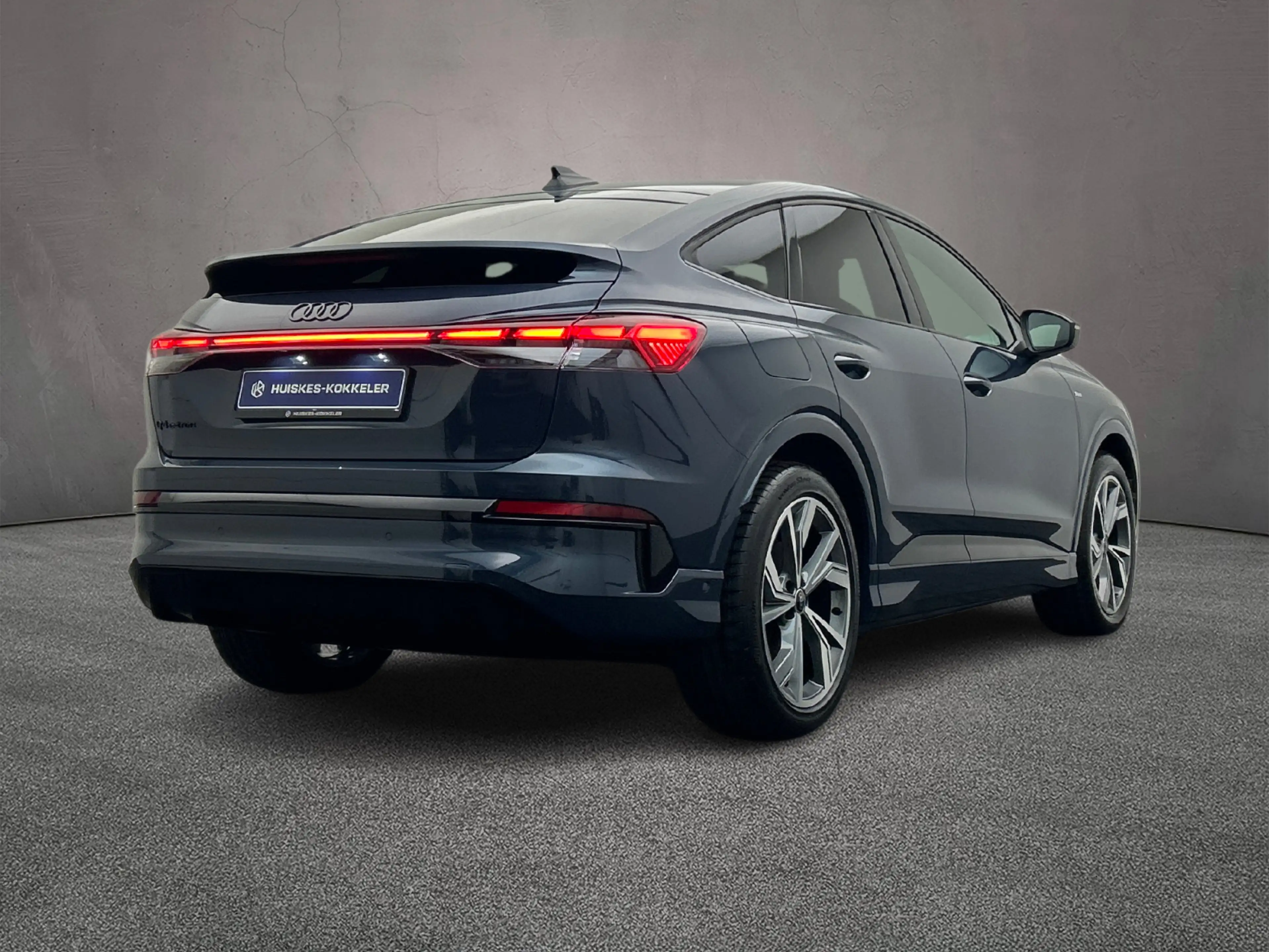 Audi Q4 e-tron Sportback e-tron performance 286pk S Edition — photo 7