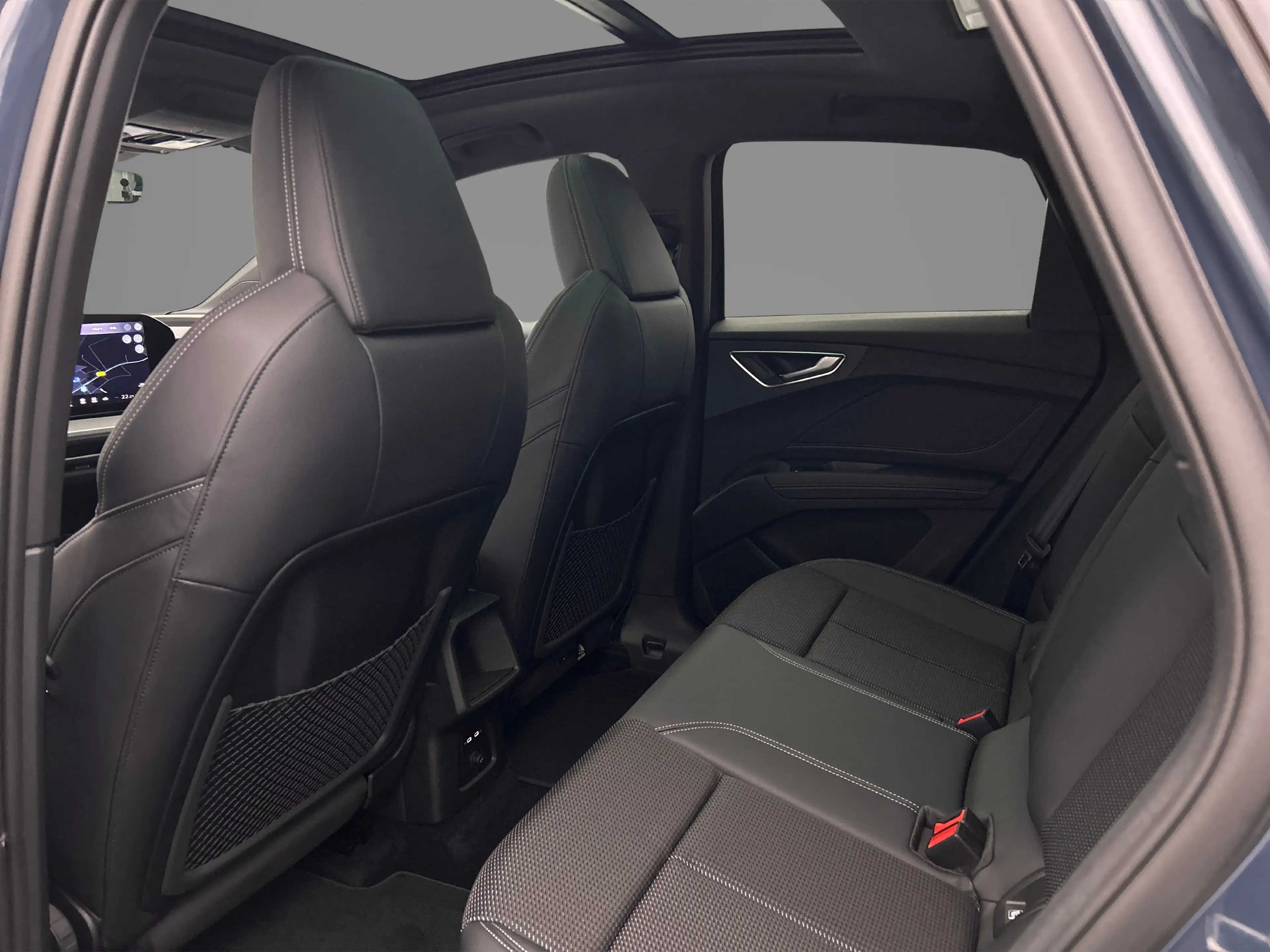 Audi Q4 e-tron Sportback e-tron performance 286pk S Edition — photo 11