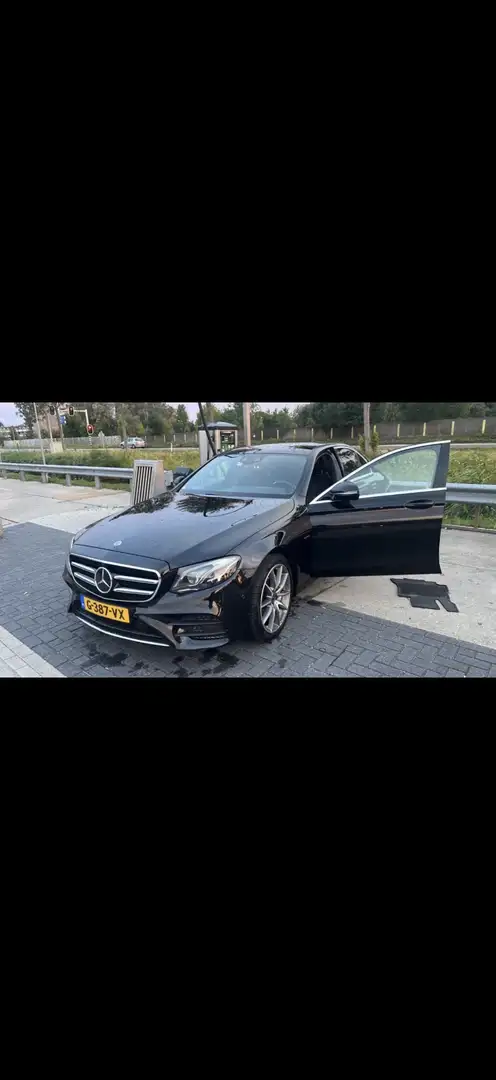 Mercedes-Benz E 220 d 9G-TRONIC AMG Line - 1