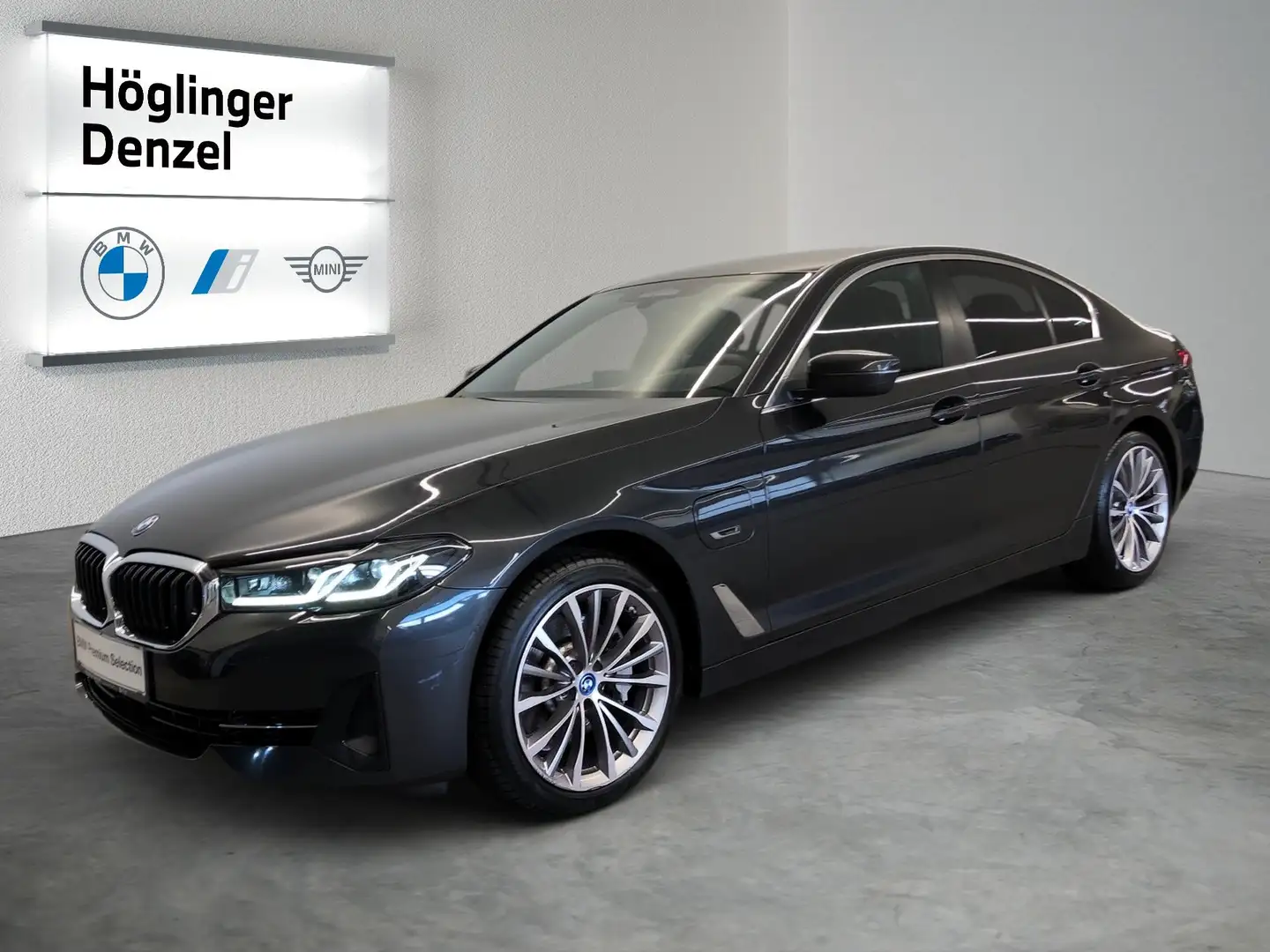BMW 530 e xDrive Grau - 2