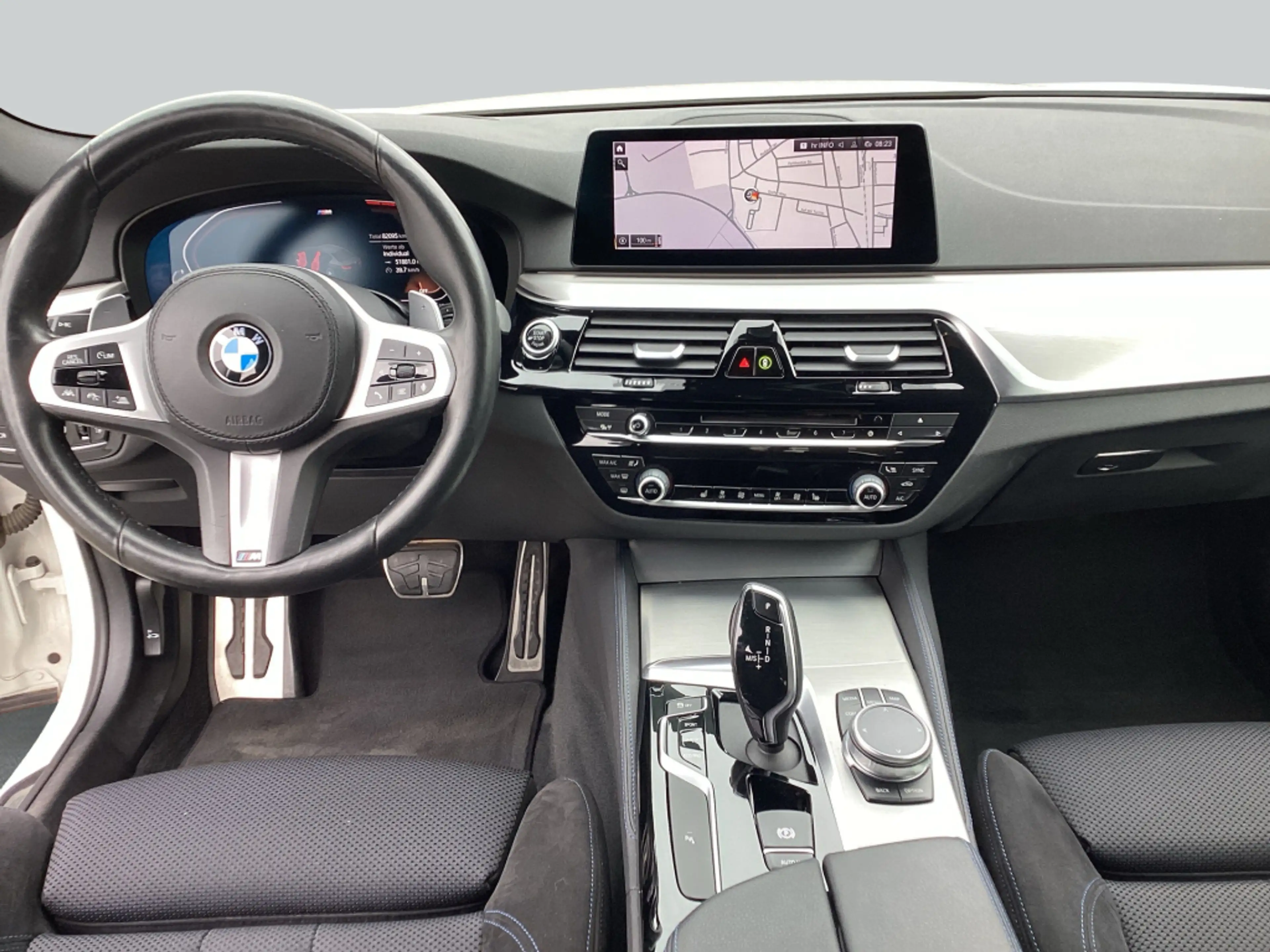 BMW 520 d xDrive Aut. LED* Head-Up* Harman/Kardon* — photo 14