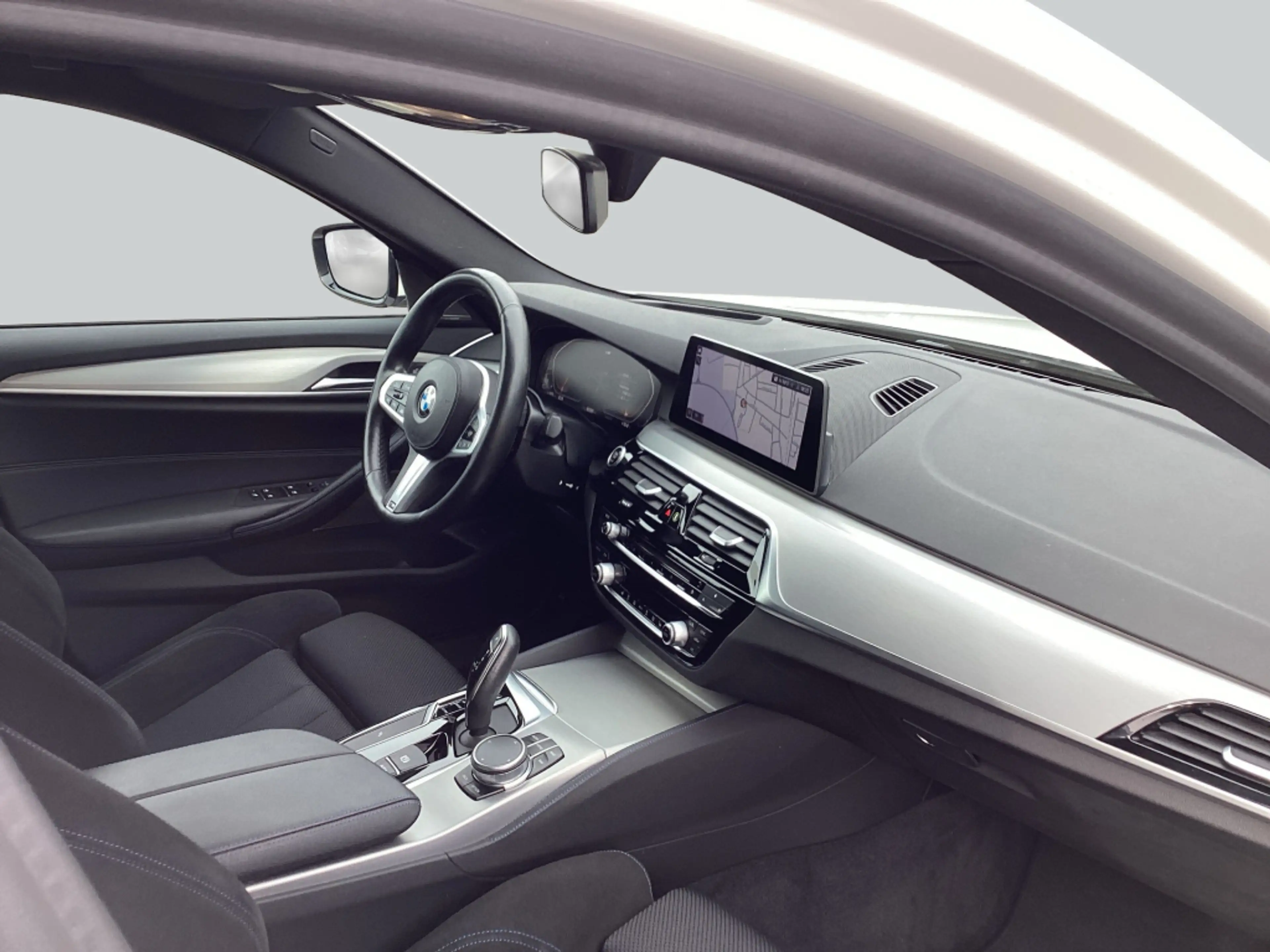 BMW 520 d xDrive Aut. LED* Head-Up* Harman/Kardon* — photo 16