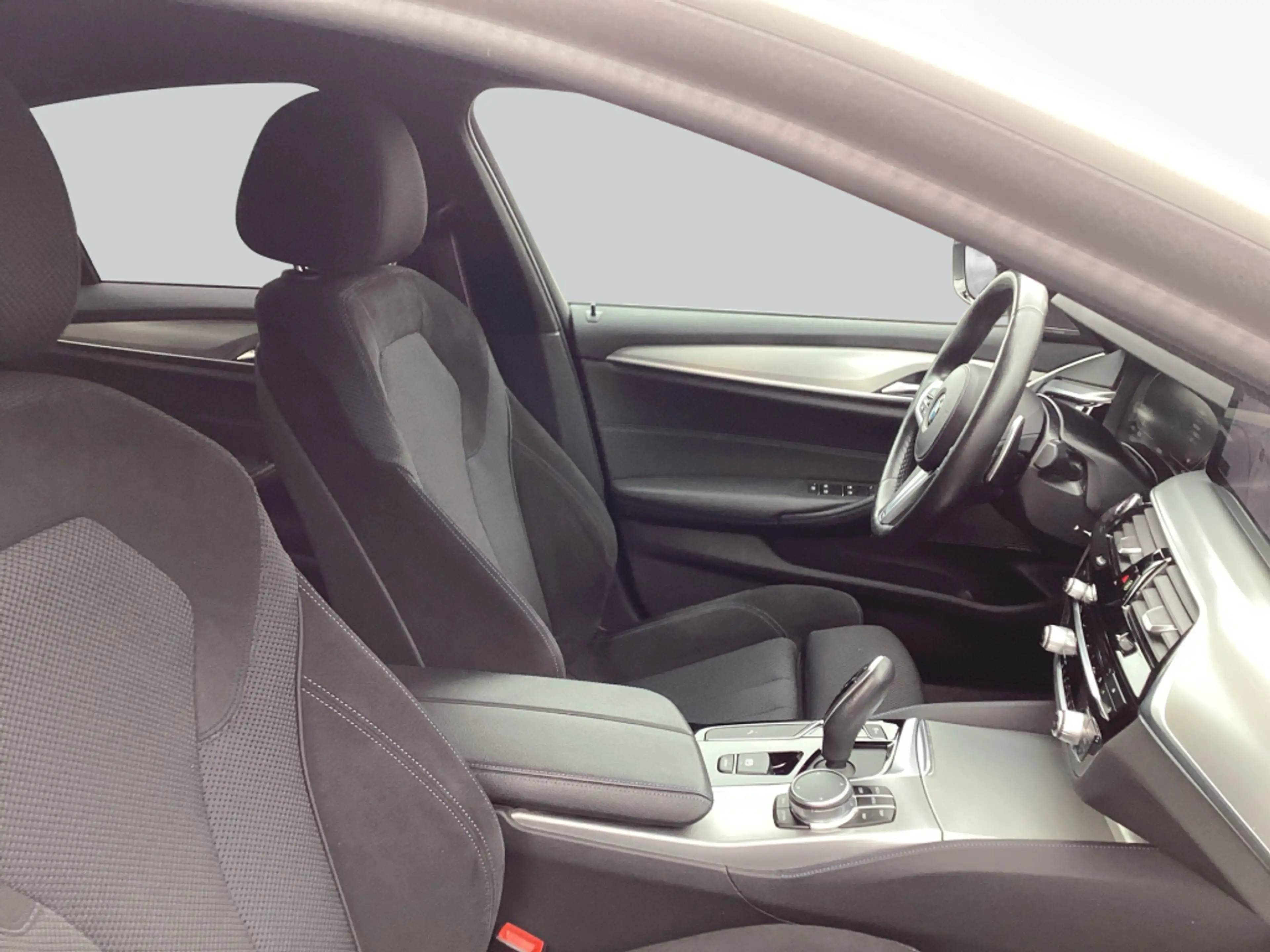 BMW 520 d xDrive Aut. LED* Head-Up* Harman/Kardon* — photo 13