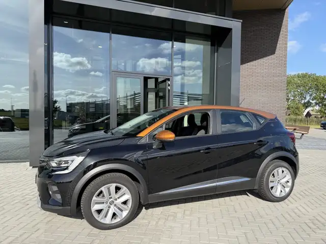 2020 Renault Captur in Black for sale