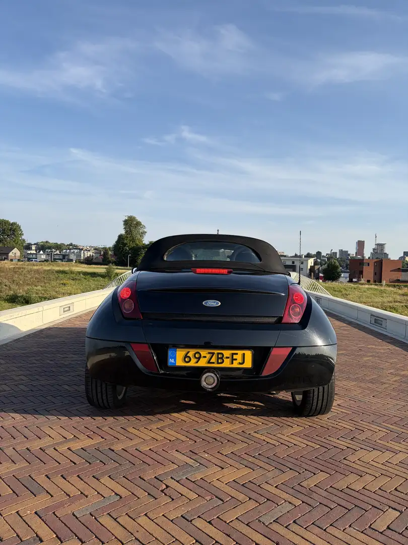 Ford Streetka Ford StreetKa 1.6 Schwarz - 1