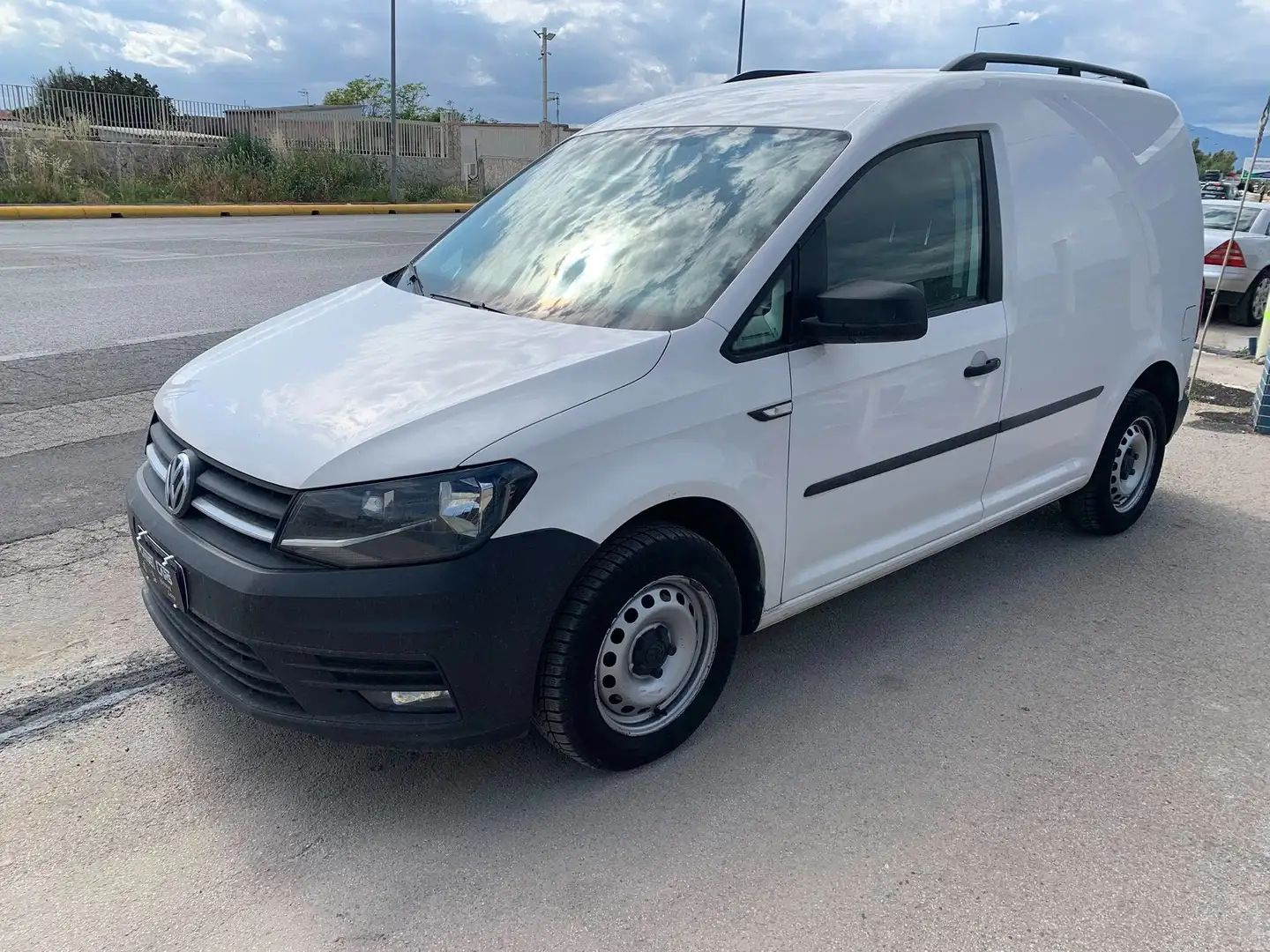 Volkswagen Caddy 2.0cc 102cv DSG Bianco - 2