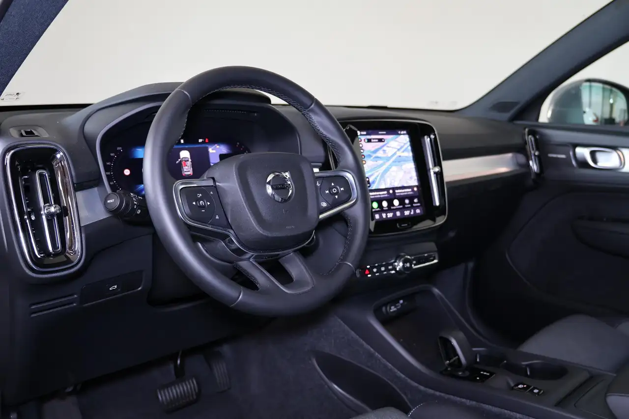Volvo XC40 2026 — фото 13