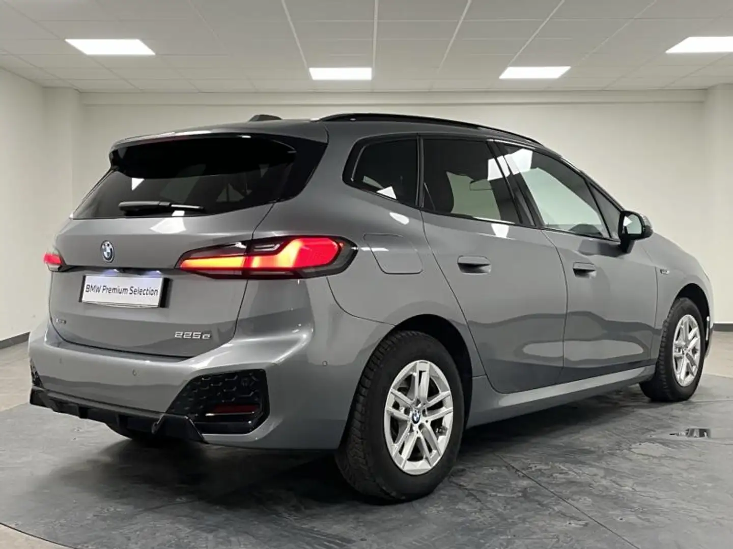 BMW 225 225e 245ch xDrive M Sport DKG7 Gris - 2