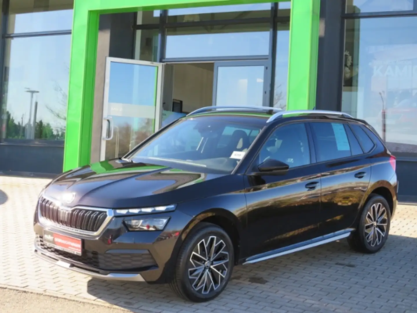 Skoda Kamiq Style 1.6TDI 85kW RFK LED Černá - 2