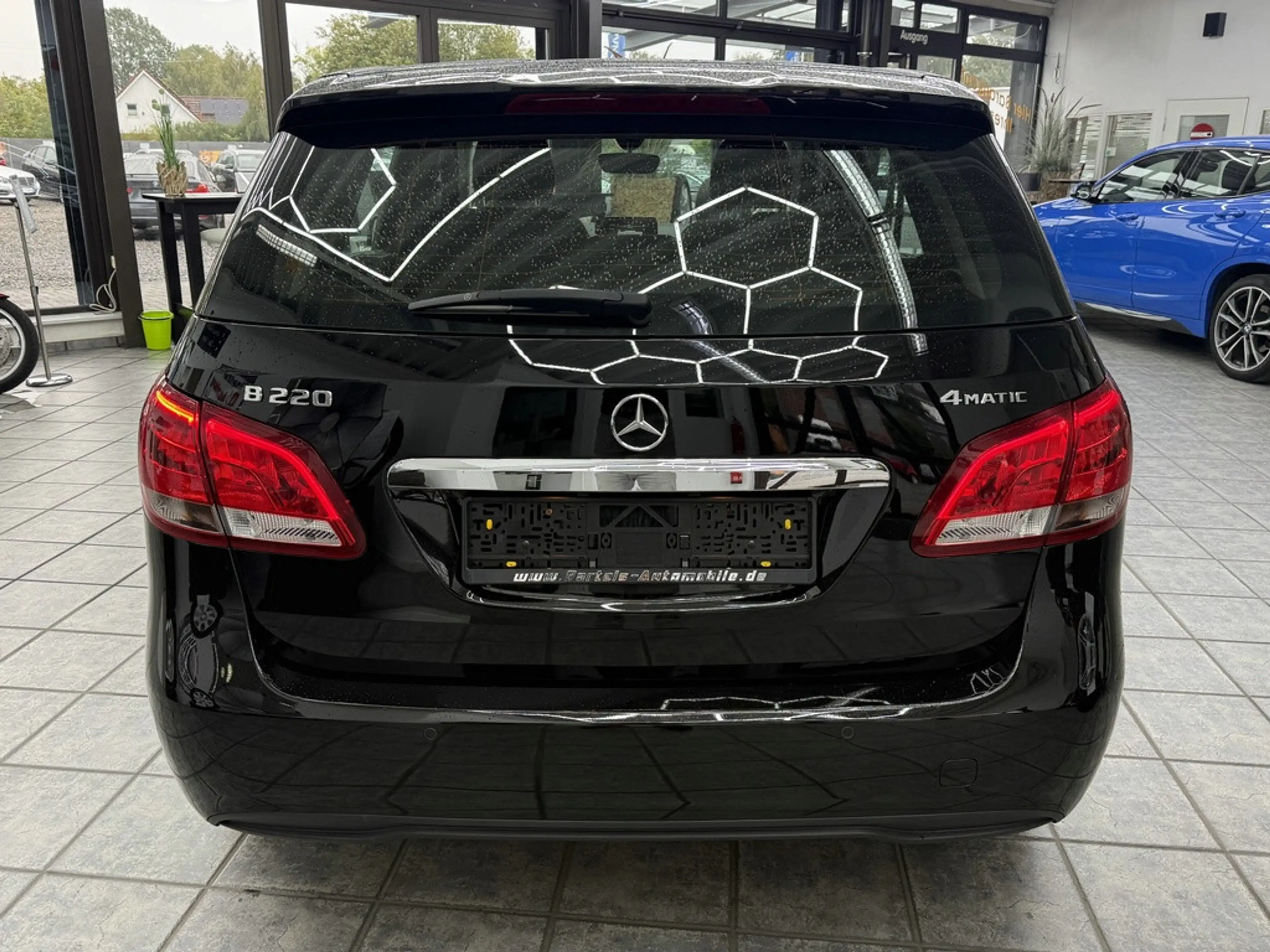 Mercedes-Benz B 220 CGI 4Matic, Navi, 7G-Tronic, AHK, Klima — photo 8