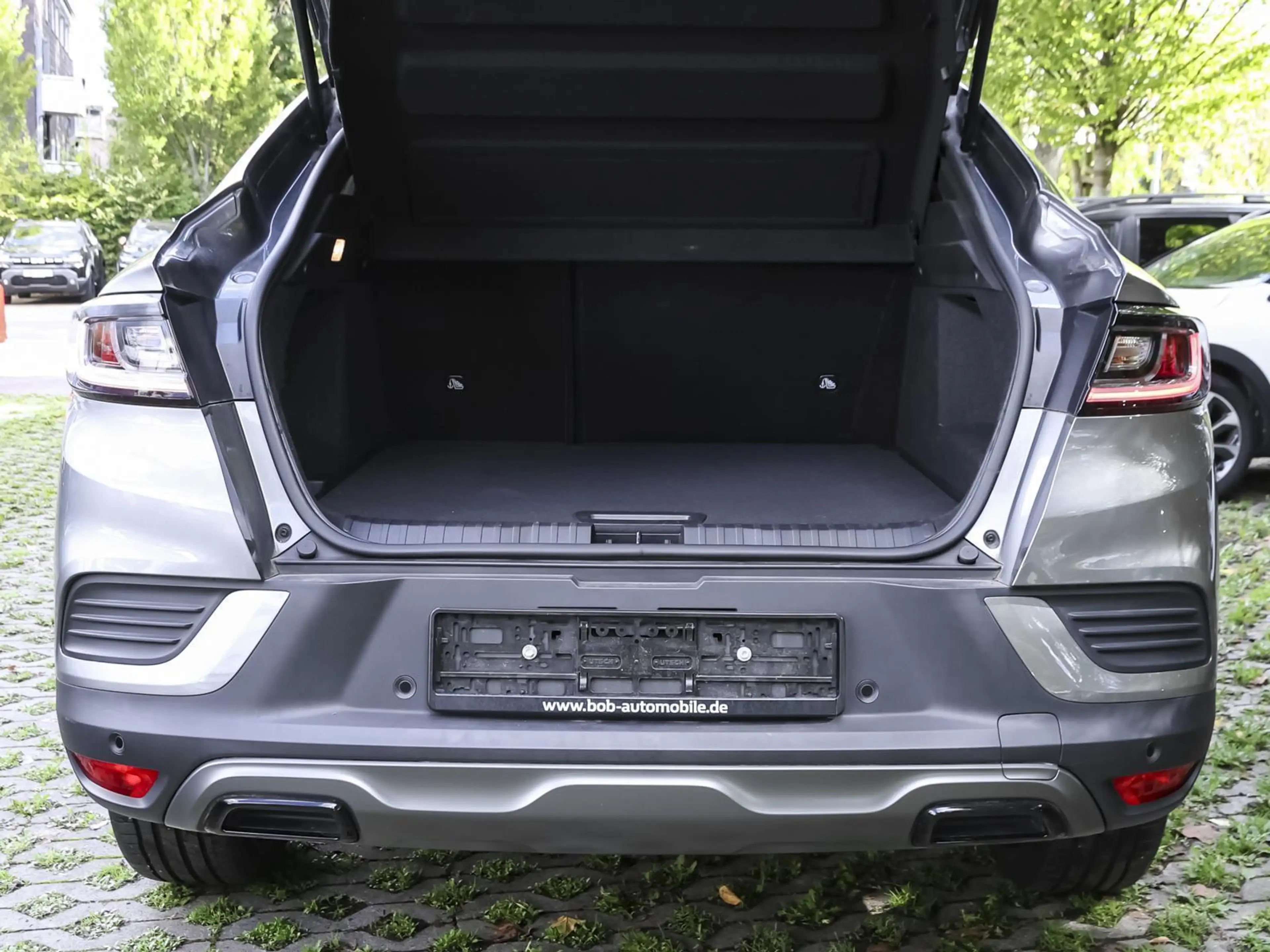 Renault Arkana ESPRIT ALPINE MildHybrid 160 EDC NAVI SHZ — photo 8