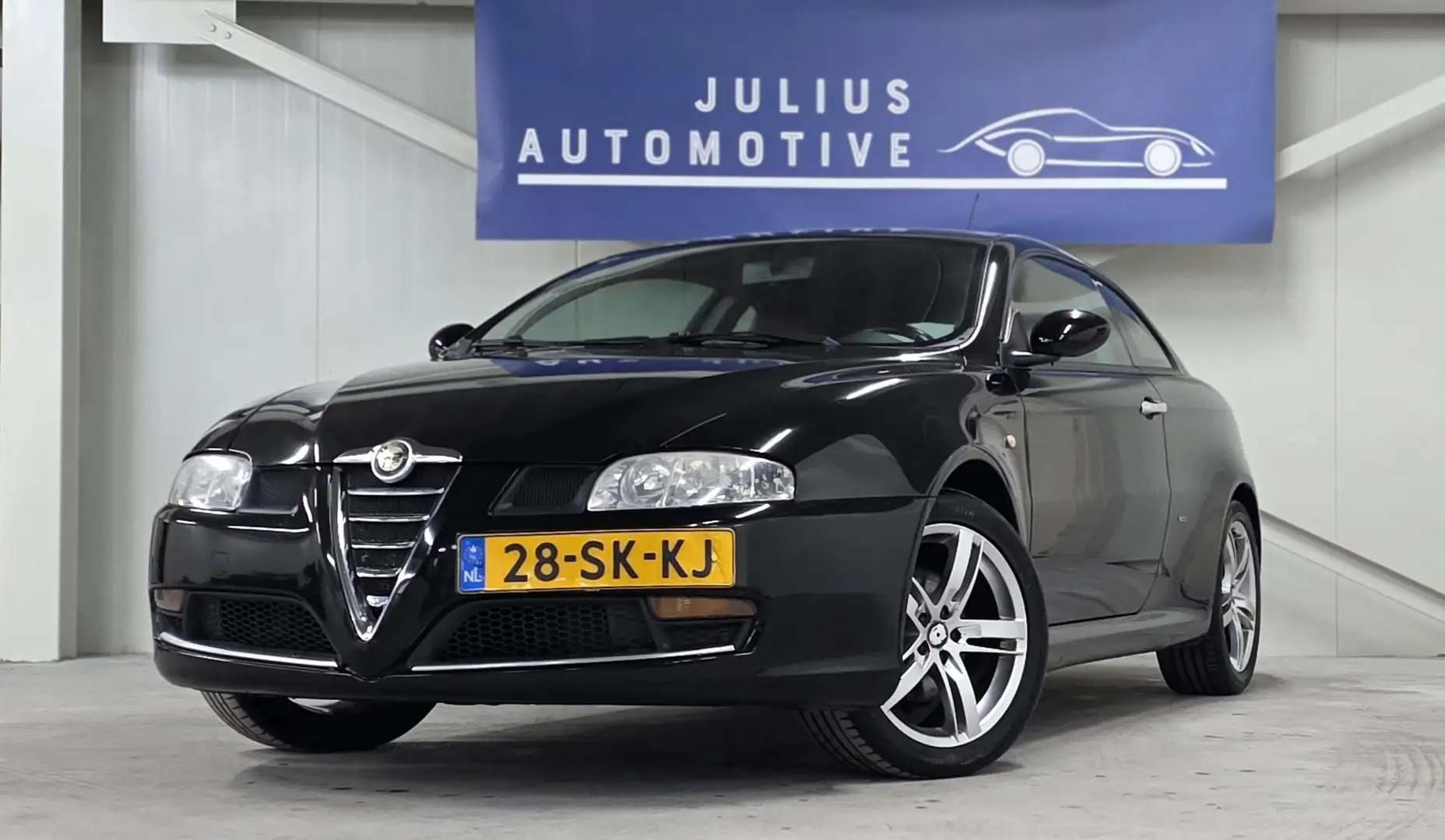Alfa Romeo GT 1.8 T.Spark Distinctive Rood Leer Bose Nieuwe APK Zwart - 1