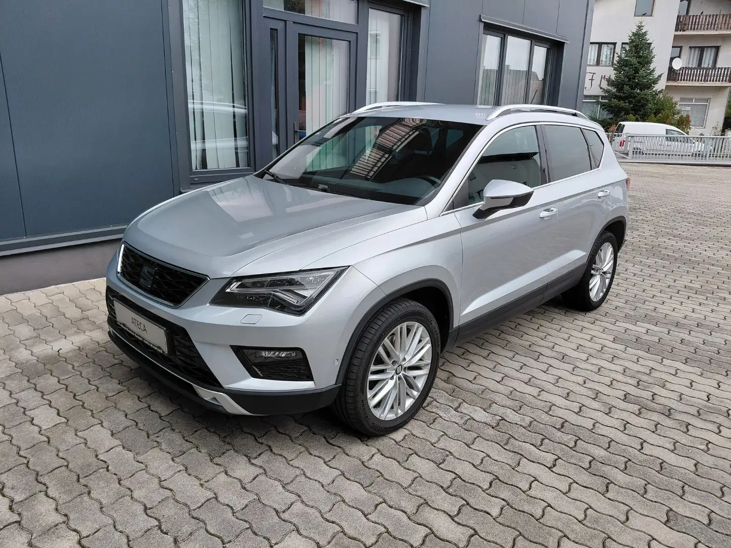 SEAT Ateca Xcellence 4Drive Silber - 1