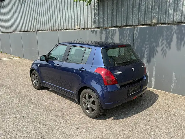 Suzuki Swift view 3