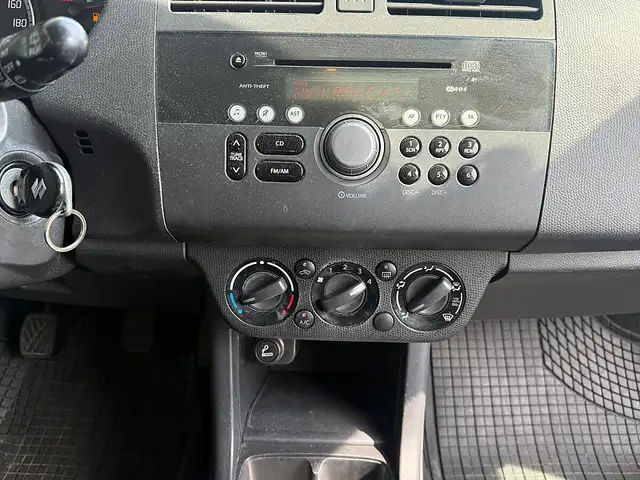 Suzuki Swift view 10