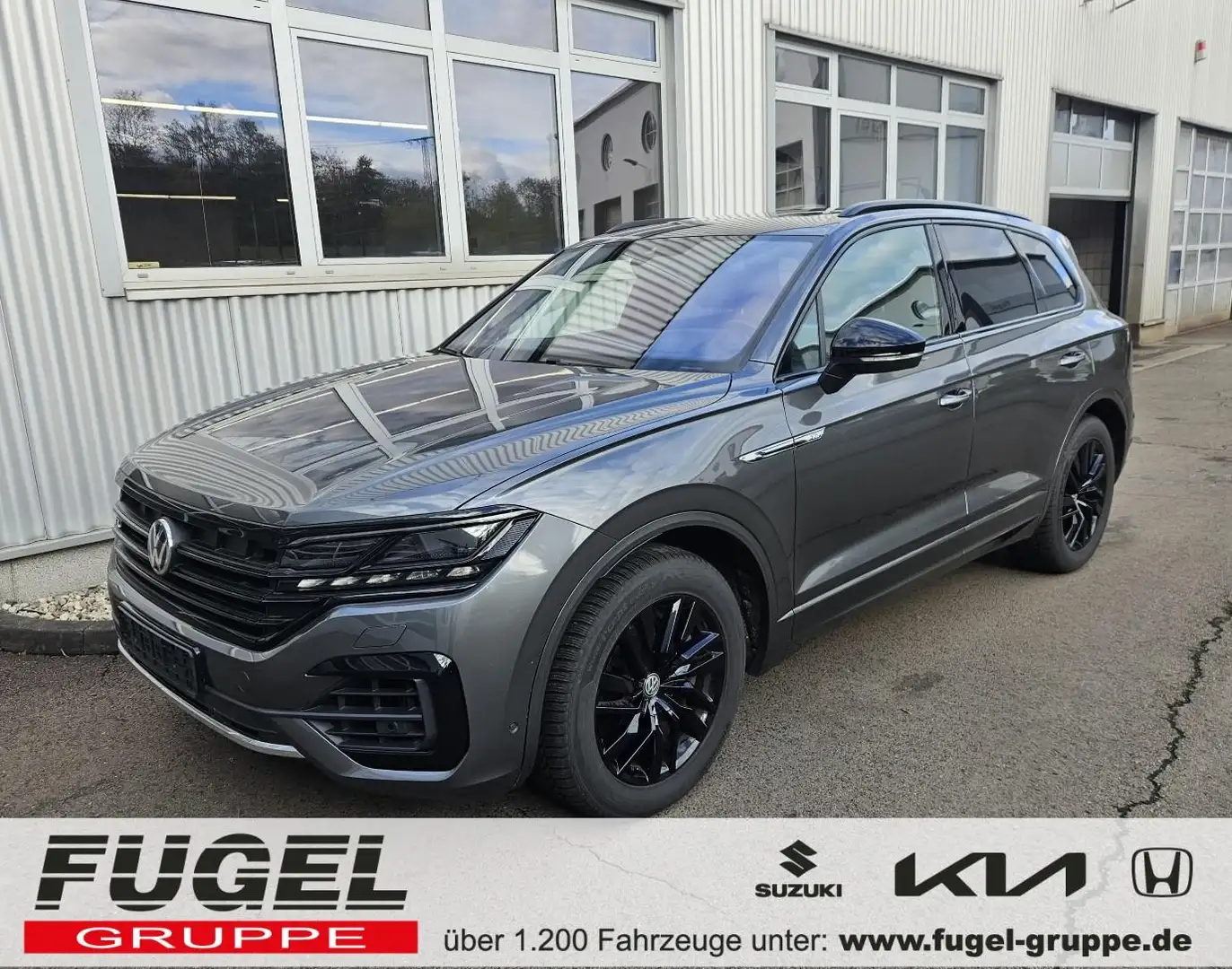Volkswagen Touareg 4.0 V8 4M TDI R-Line PANO|AHK|LUFT|21"|Headup|Stan Gris - 1