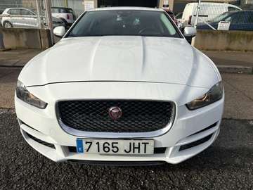 2.0 AJ200D Diesel Auto AWD  Pure