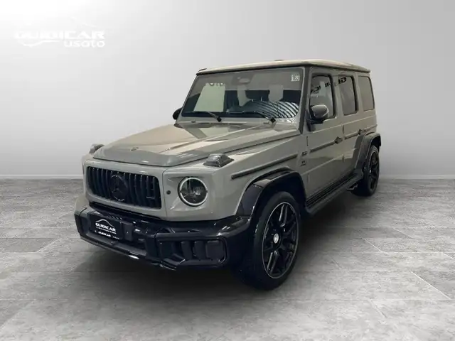 Mercedes-Benz G 63 AMG 585cv auto