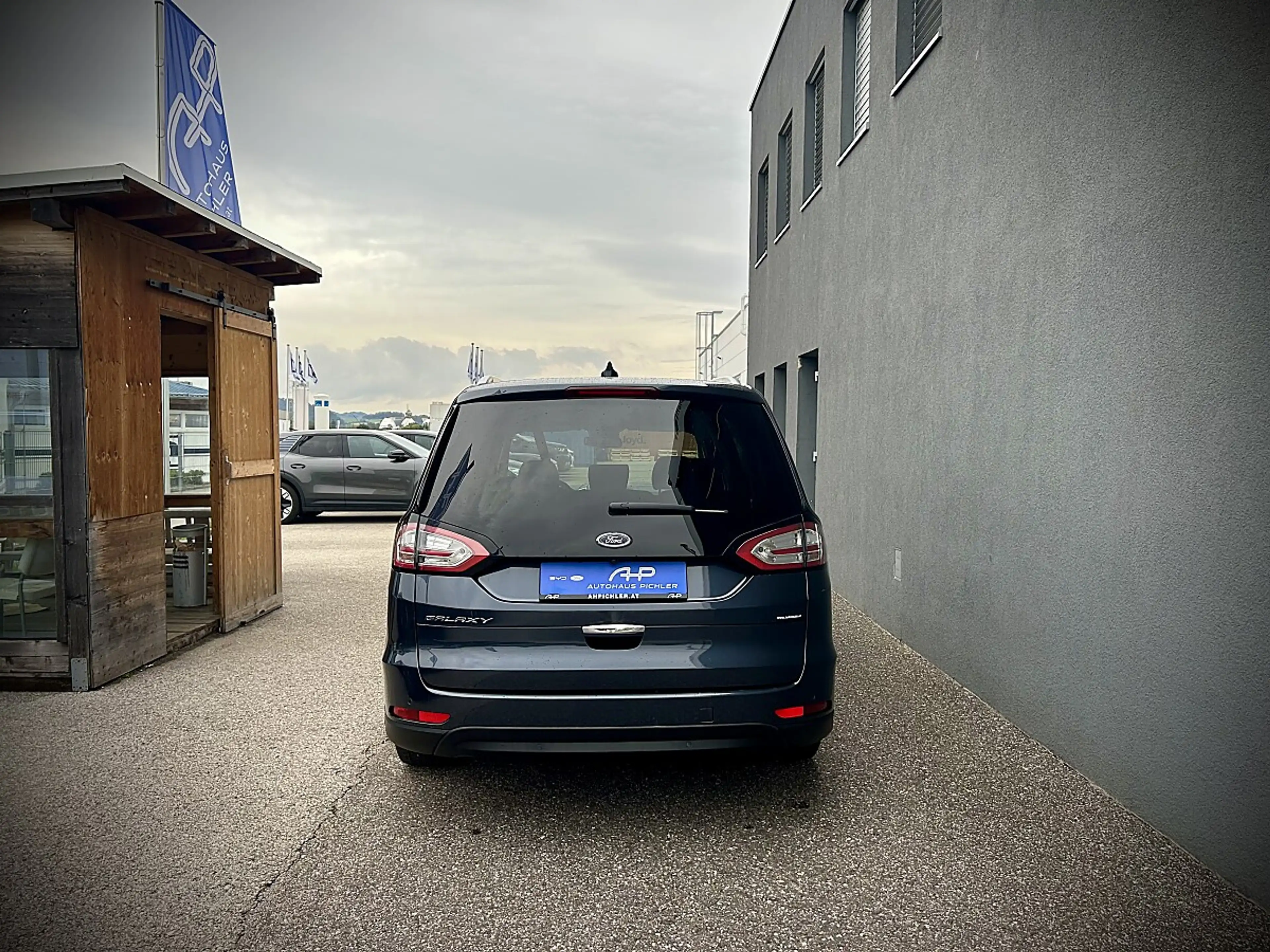 Ford Galaxy 2,0 EcoBlue Bi-Turbo SCR Titanium Aut. / VIGNAL... — photo 15