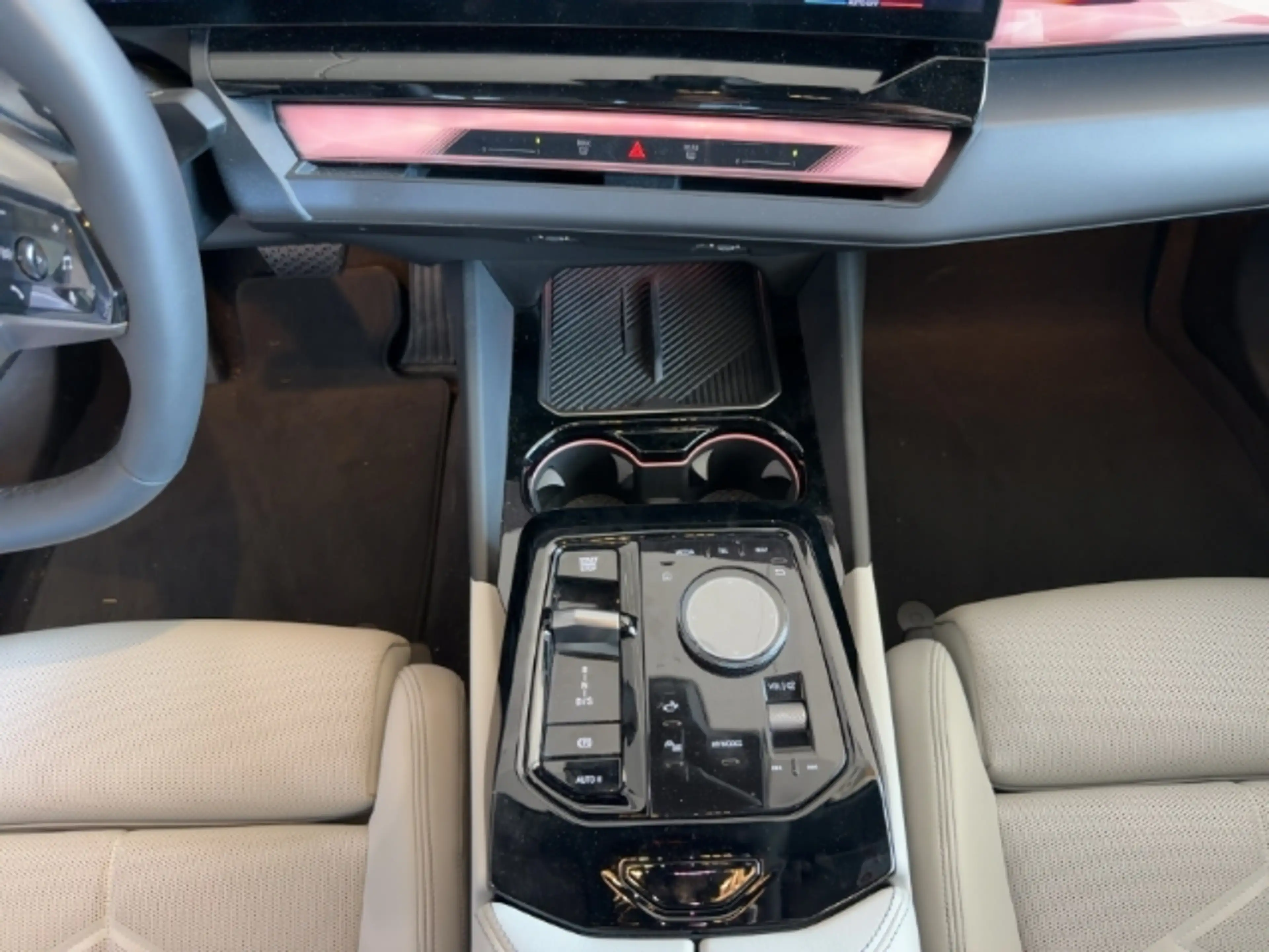 BMW 550 e xDrive Limousine HUD AD Navi Leder Digitales Coc — photo 11