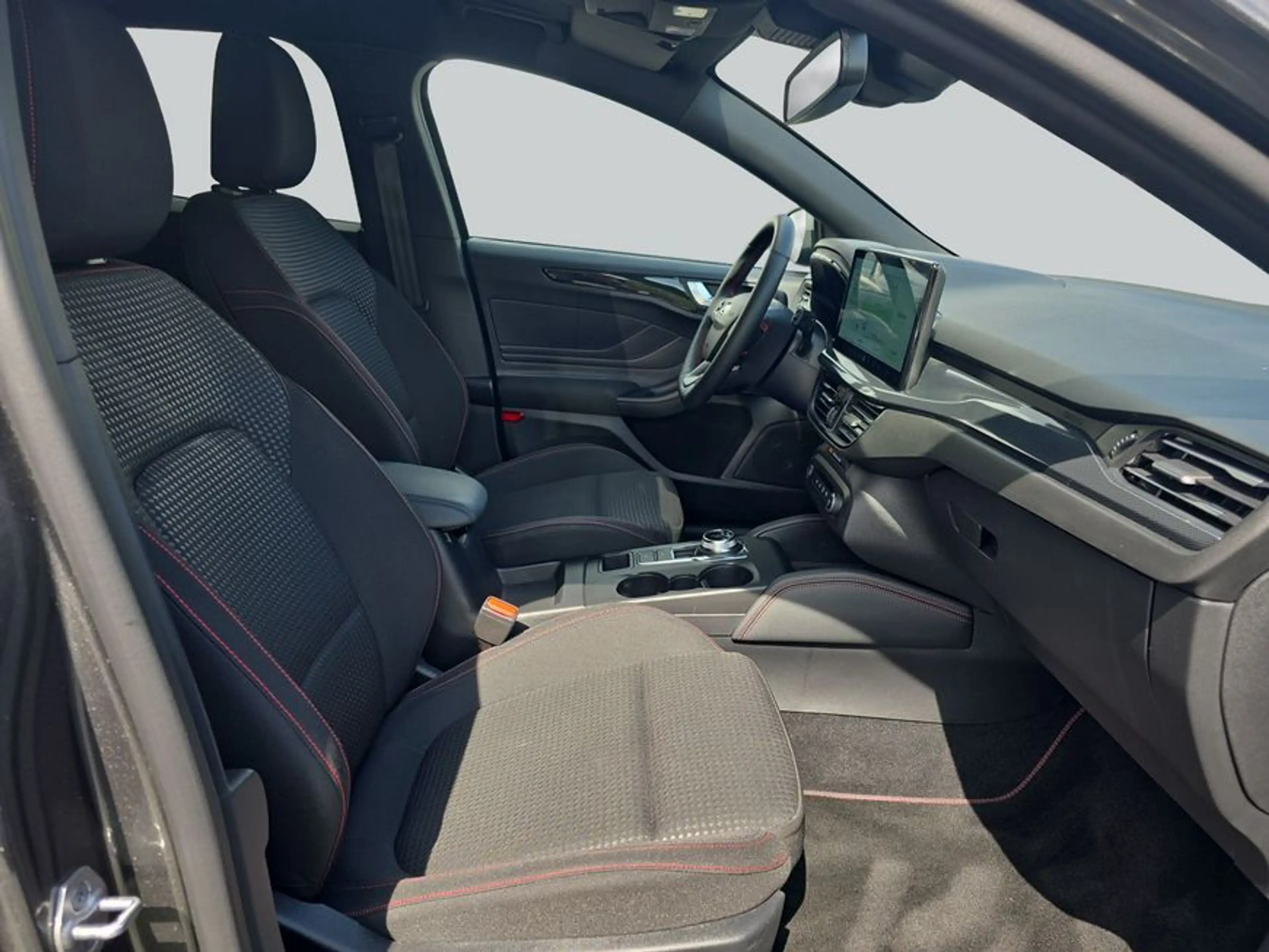 Ford Focus Turnier 1.5 EcoBlue Start-Stopp-System Aut. — photo 12
