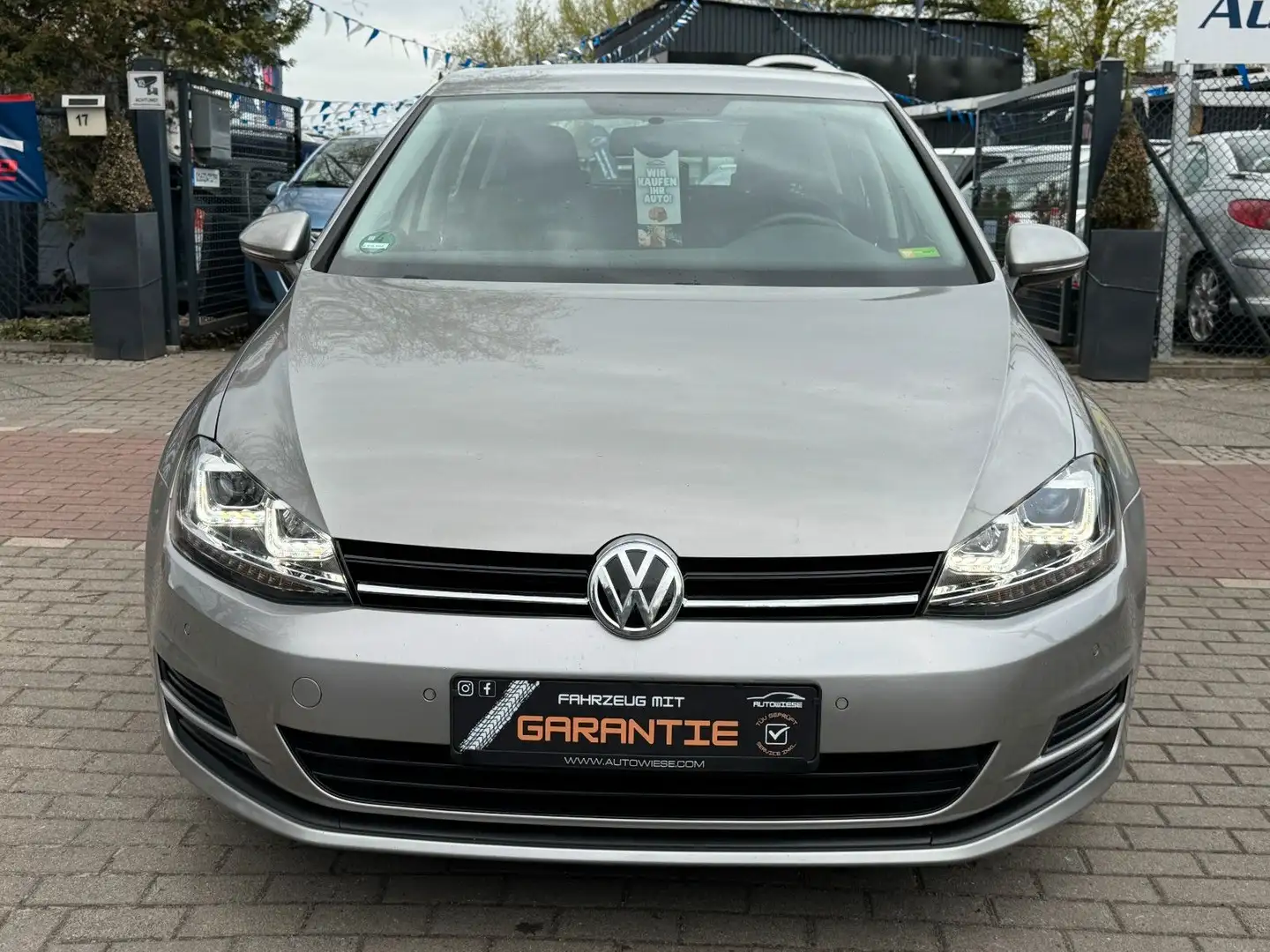 Volkswagen Golf VII 1.6 TDI Lim EU5*Klima*LED*TÜV NEU* Plateado - 2