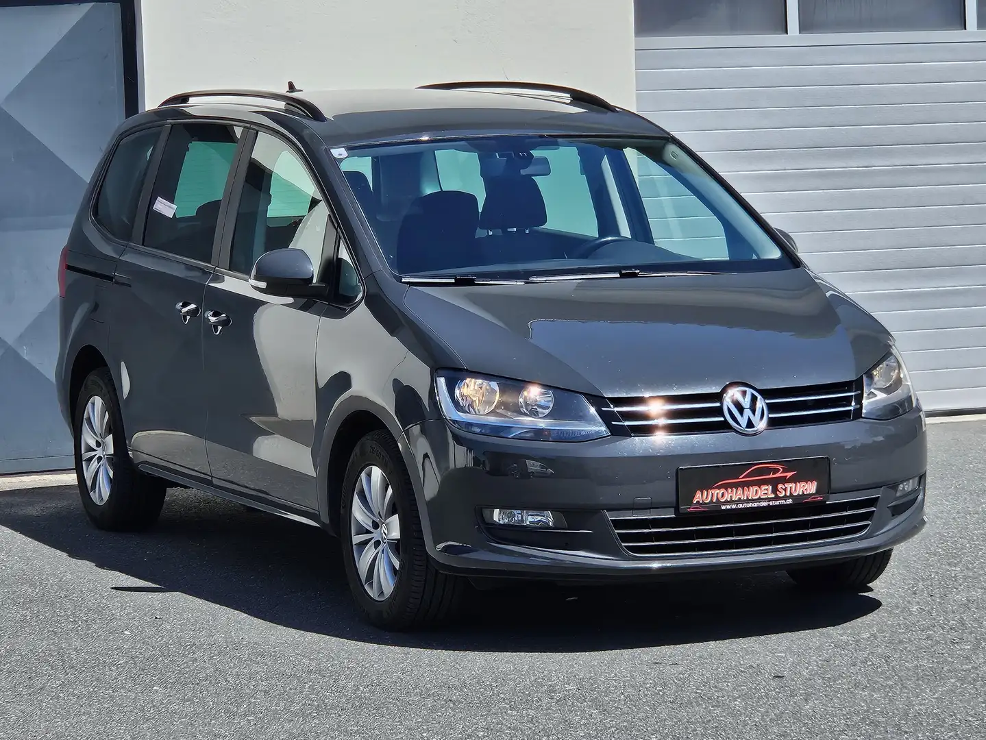 Volkswagen Sharan Sharan Trendline BMT 2,0 TDI DPF *Navi* Gri - 2