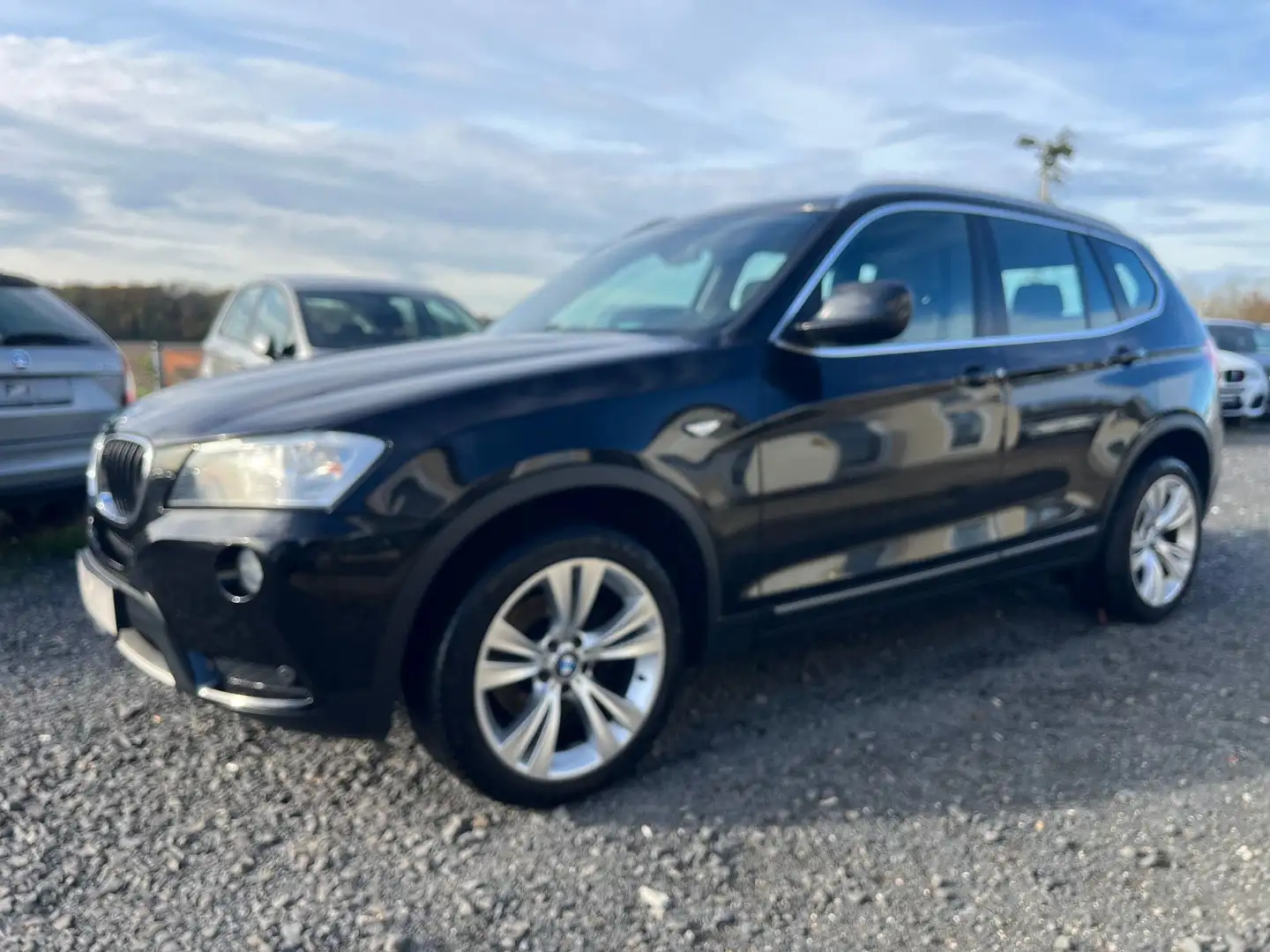BMW X3 xDrive 20 d*PANORAMA*NAVI*KAMERA*TEILLEDER* Schwarz - 1
