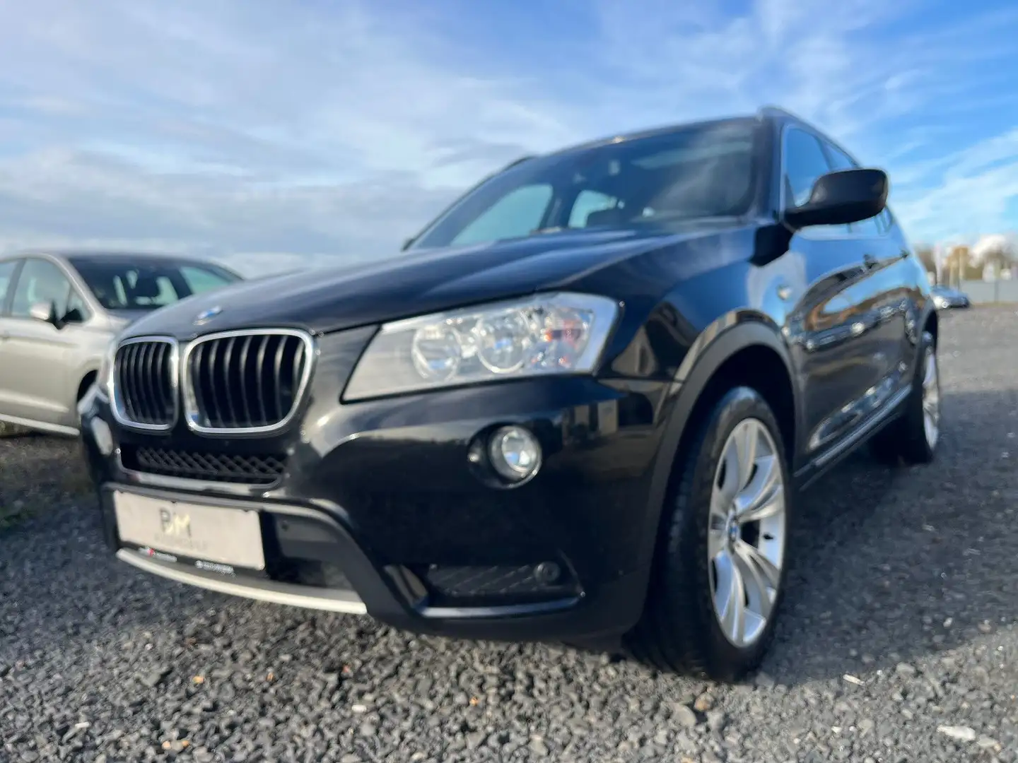 BMW X3 xDrive 20 d*PANORAMA*NAVI*KAMERA*TEILLEDER* Schwarz - 2