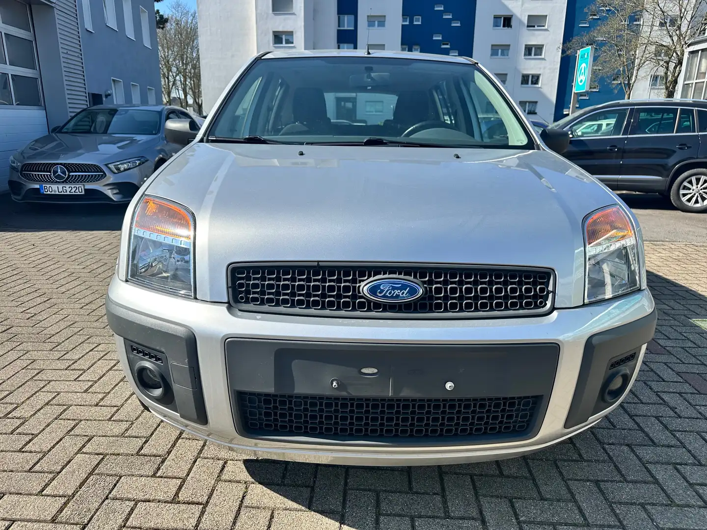 Ford Fusion Style/Automatik/90000km/Scheckheft/Pdc - 2
