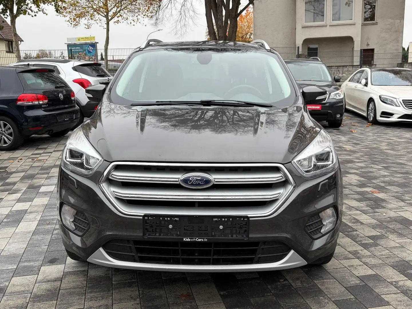 Ford Kuga 1.Hand / Navi / HU &Insp. NEU / Bi-Xenon Grau - 2