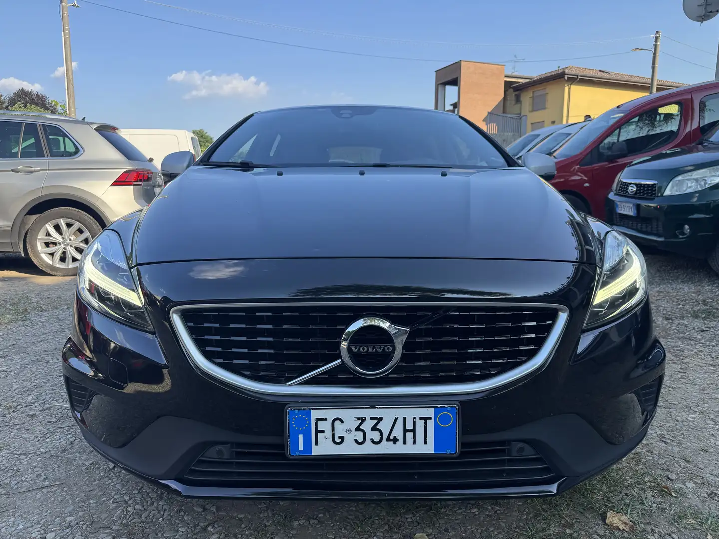 Volvo V40 2.0 d3 R-design Kinetic my17 - 2