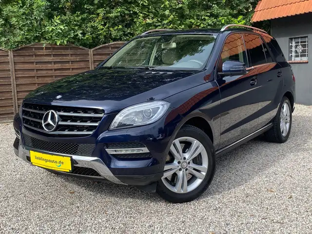 Mercedes-Benz ML 500 4.7 V8 Leder Bi-Xenon Airmatic Navi