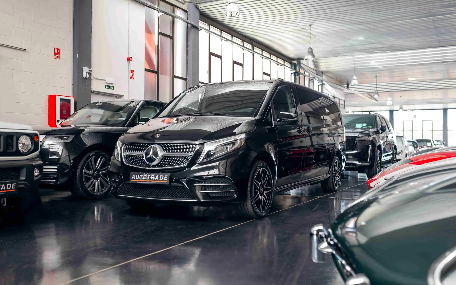Mercedes-Benz V 300d Extralargo Avantgarde Negro - 2
