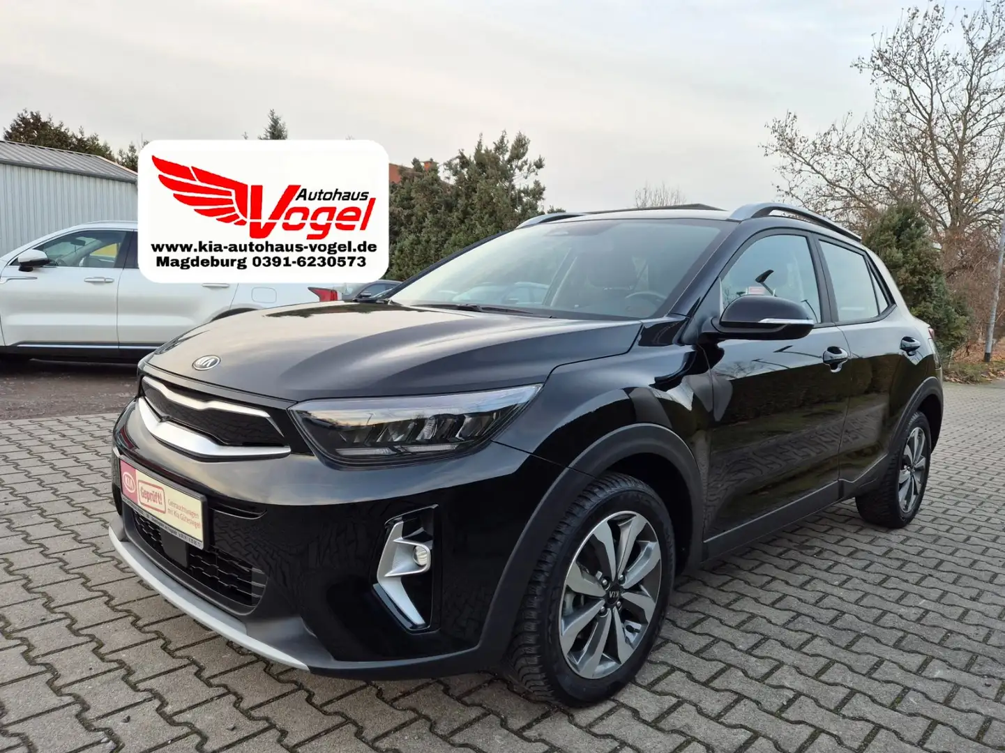 Kia Stonic 1.0 T 100 Vision LED Paket Navi Rückfahrkamera Schwarz - 1
