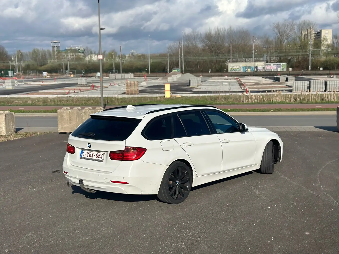 BMW 318 318d Touring Aut. Modern Line Wit - 2