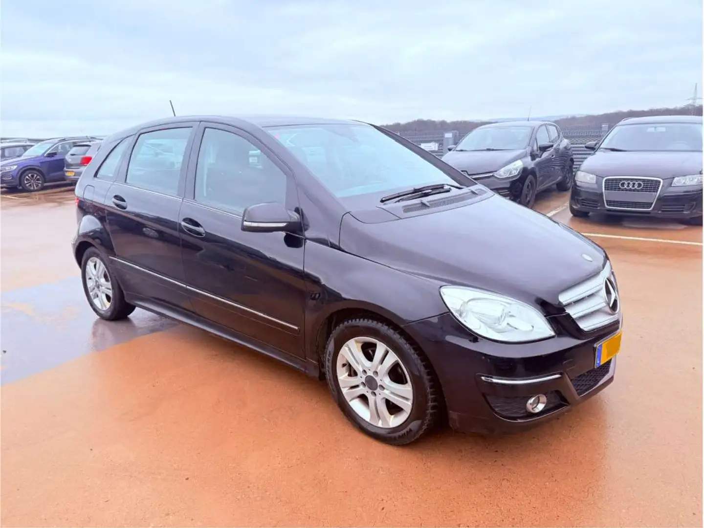 Mercedes-Benz B 180 cdi 110 Noir - 2