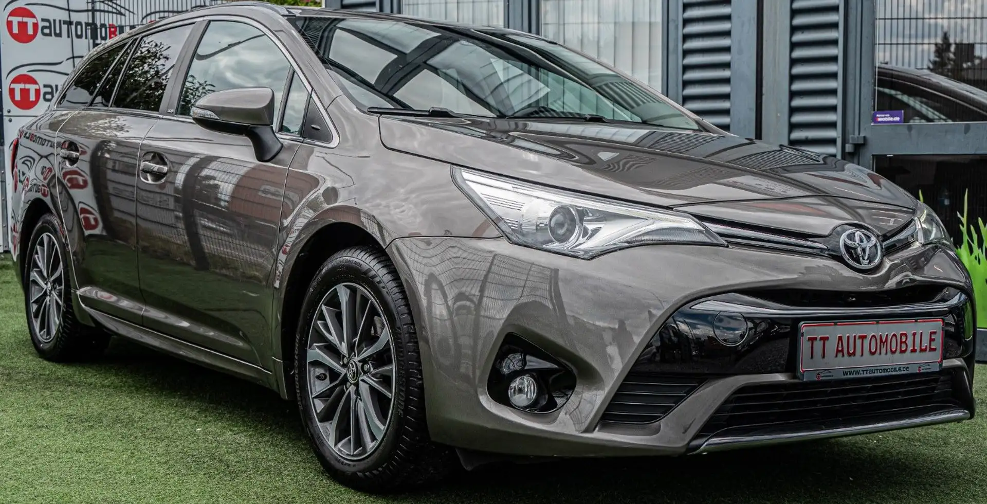 Toyota Avensis Touring Sports Edition-S+|AHK|SPUR|KAMER Gris - 2