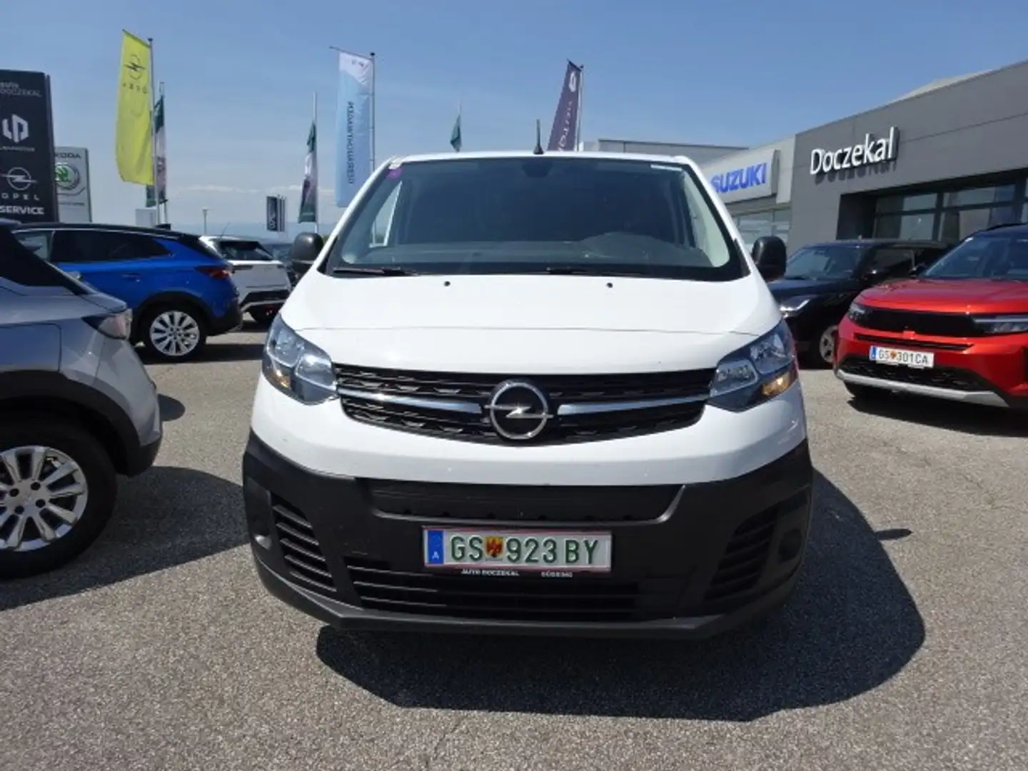 Opel Vivaro Vivaro Cargo 75kWh Enjoy L Blanc - 2